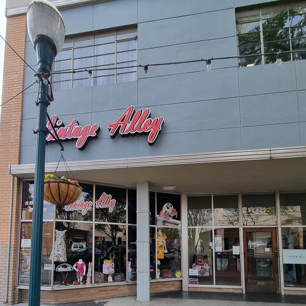 Vintage Alley 2
