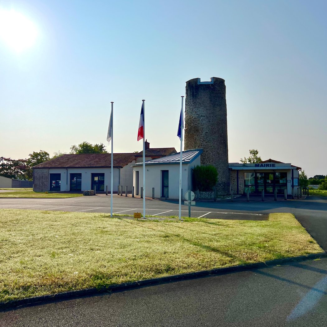 Mairie de Saint-Léger-les-Vignes 44710 2