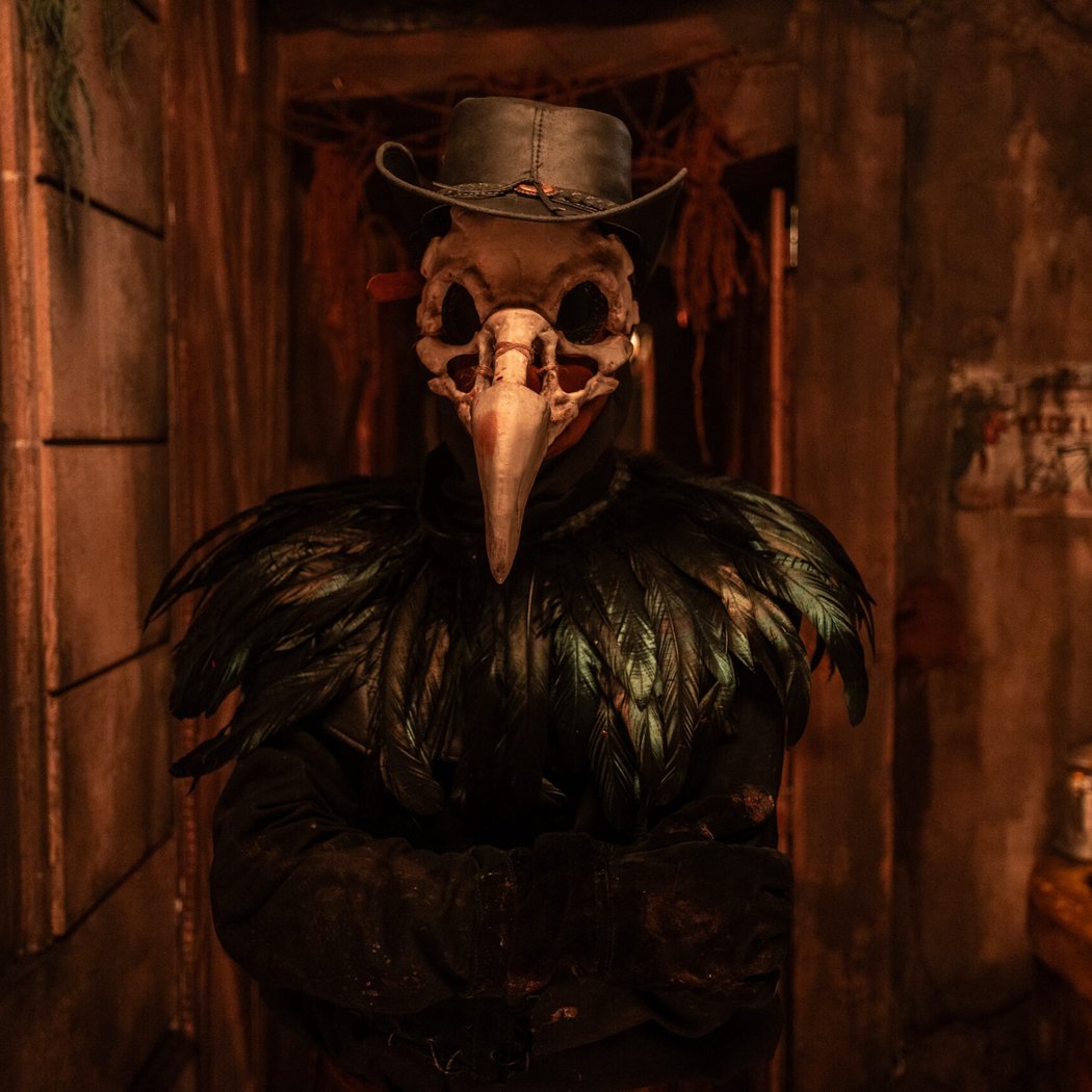 Deep Inside Escape Game 1