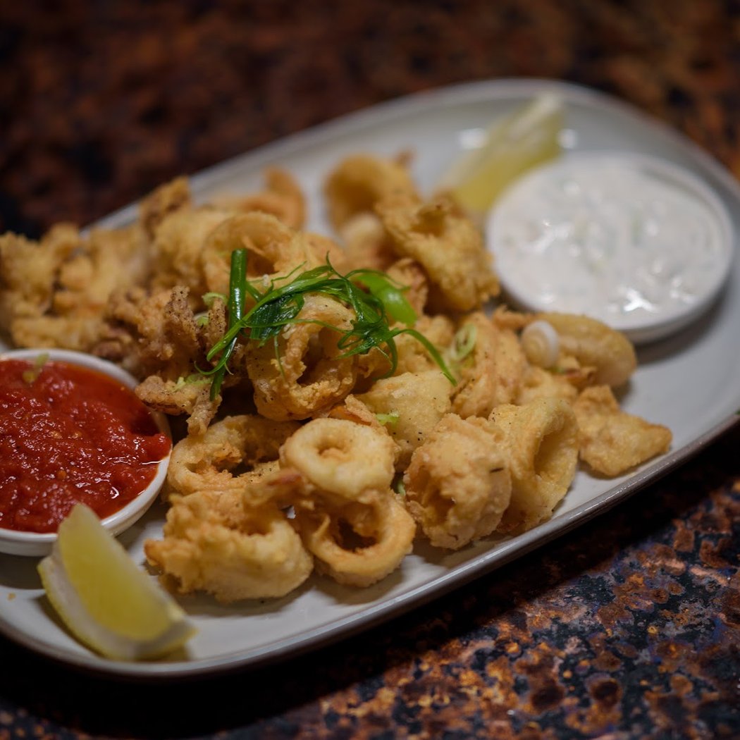 Uncutt Bar & Restaurant 3
