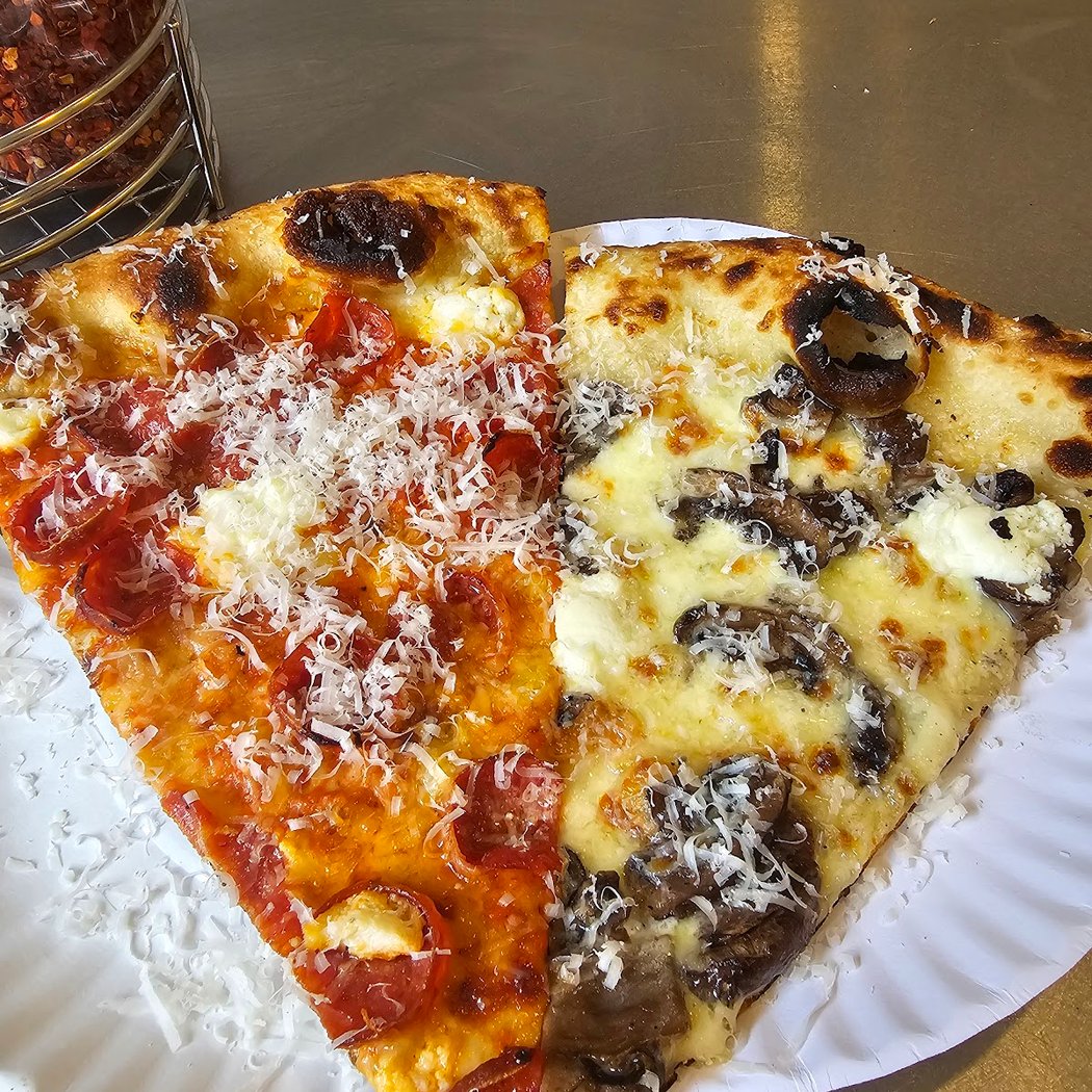 Jonny's Pizza 1