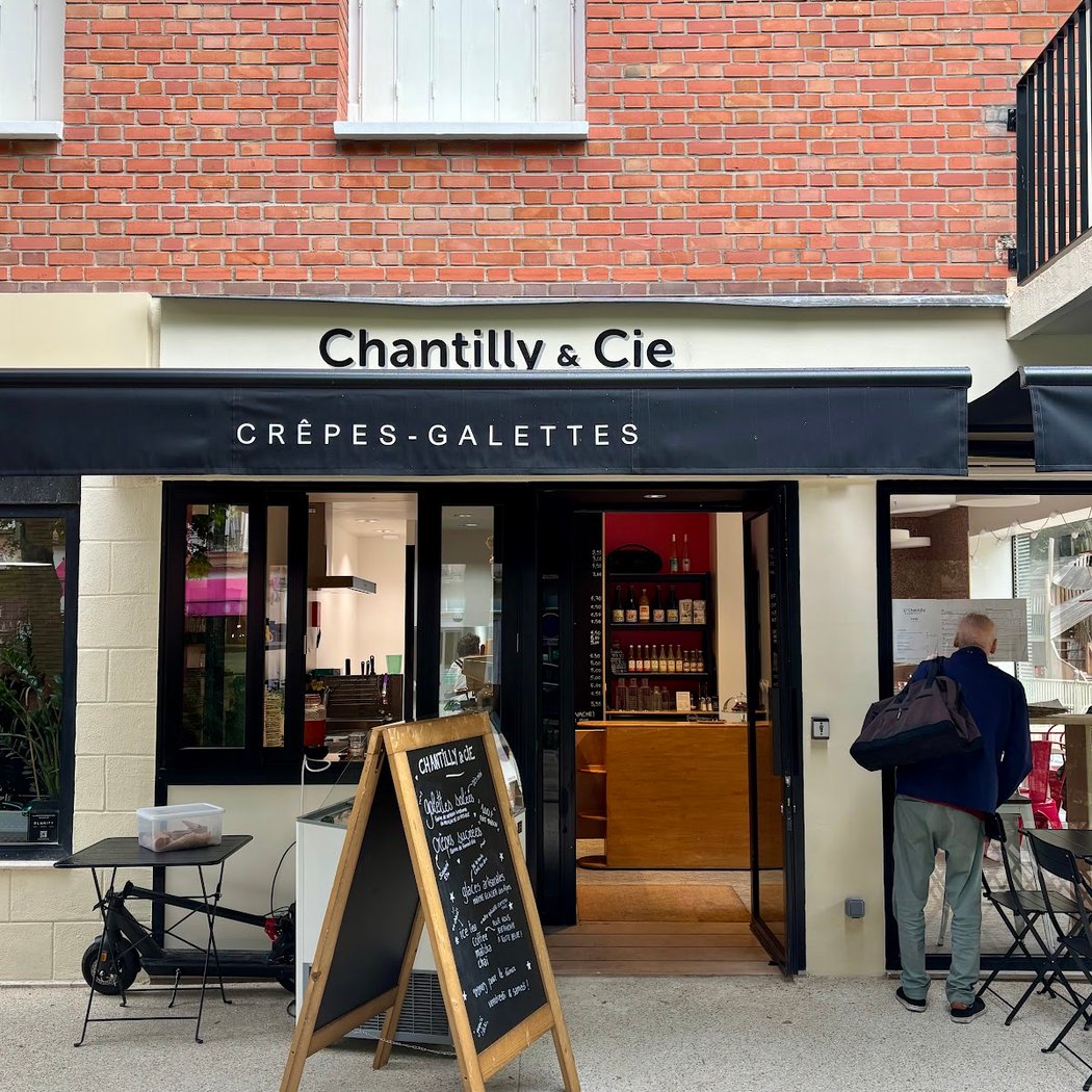 CHANTILLY & CIE 4