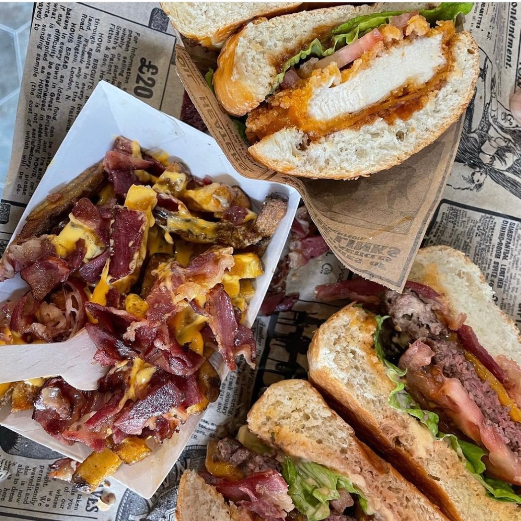 Barlou Burger Marseille (by Seth Gueko) 3