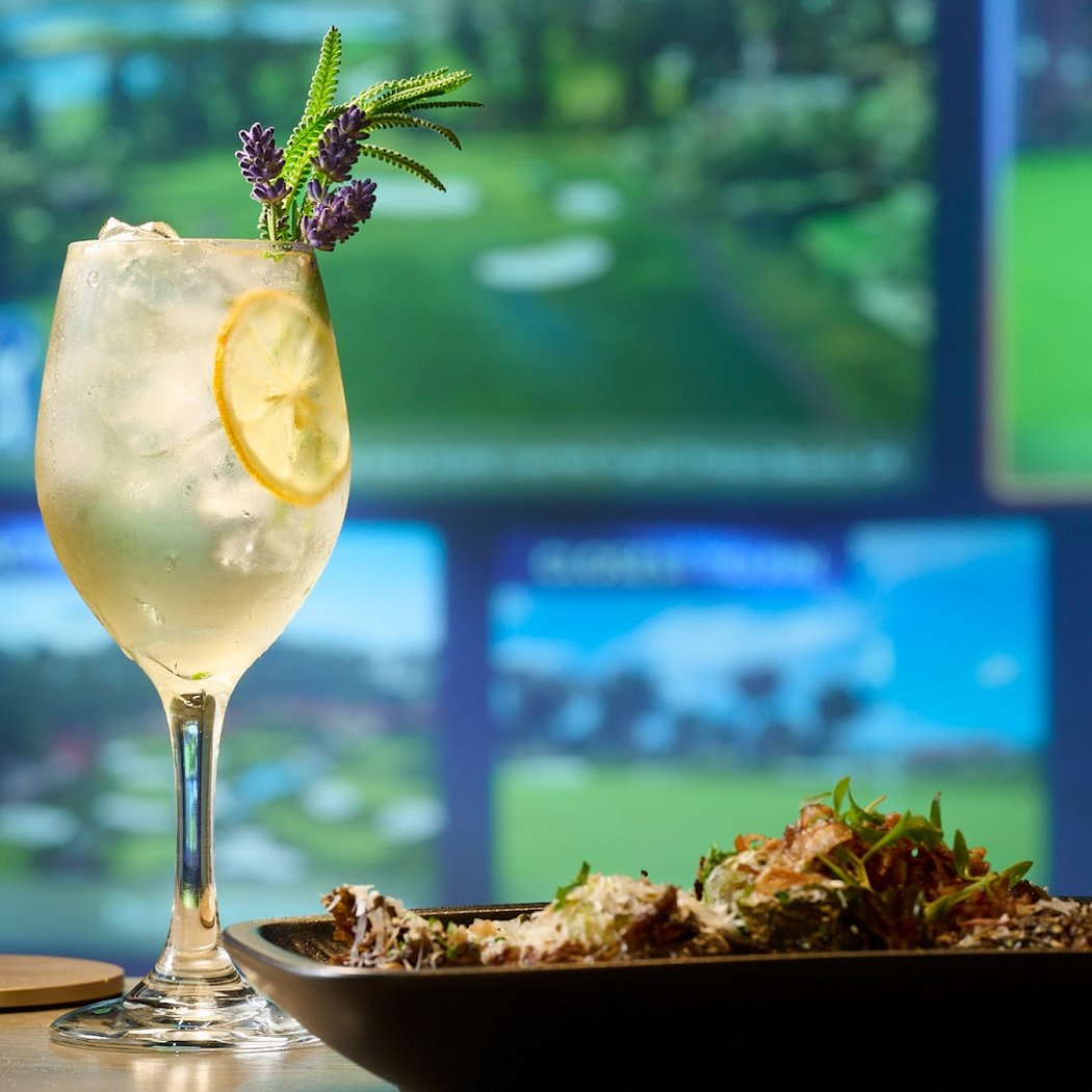 Studio Golf | Bar and Grill