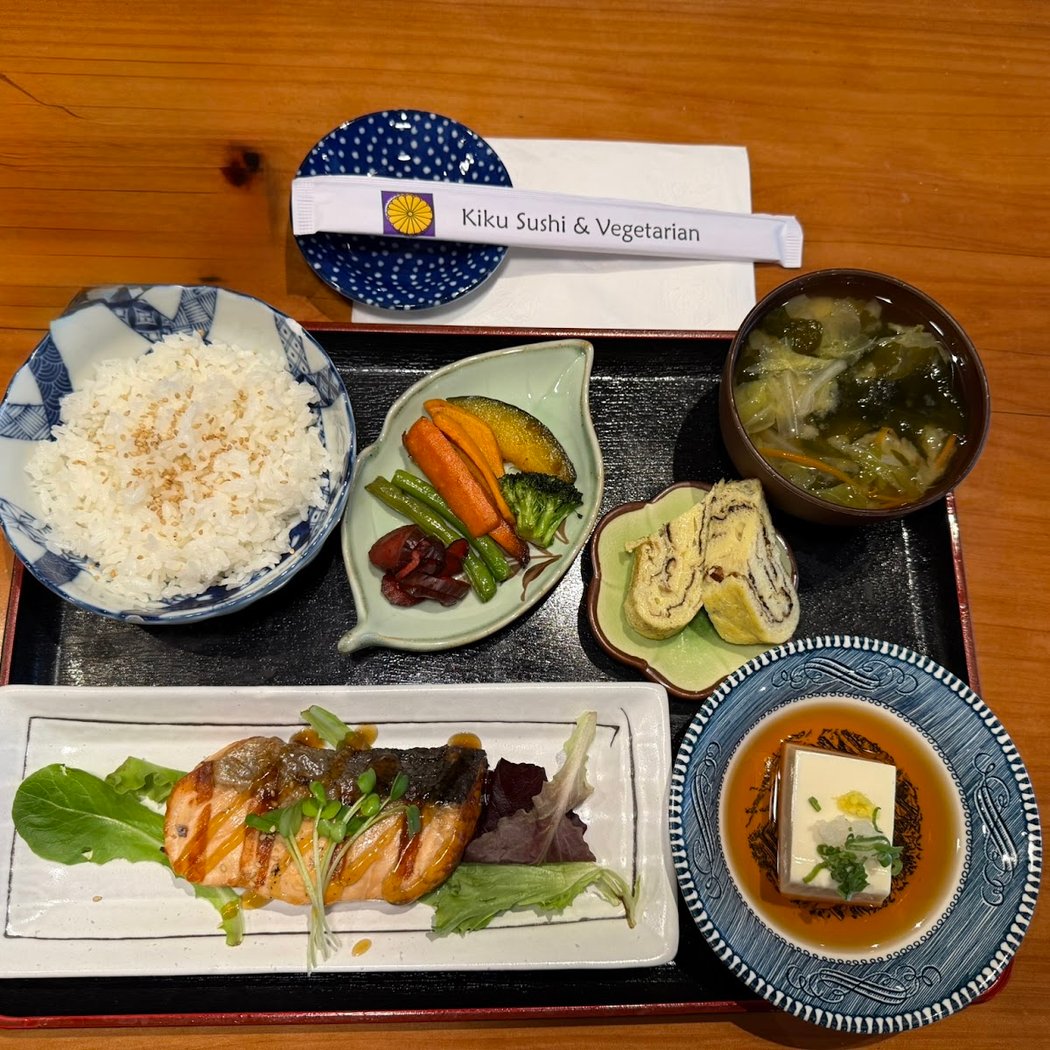 Kiku Sushi & Vegetarian 3