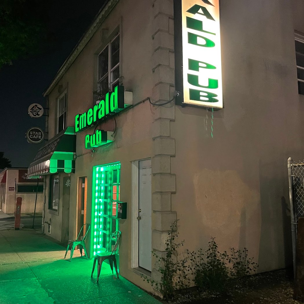 Emerald Pub 4