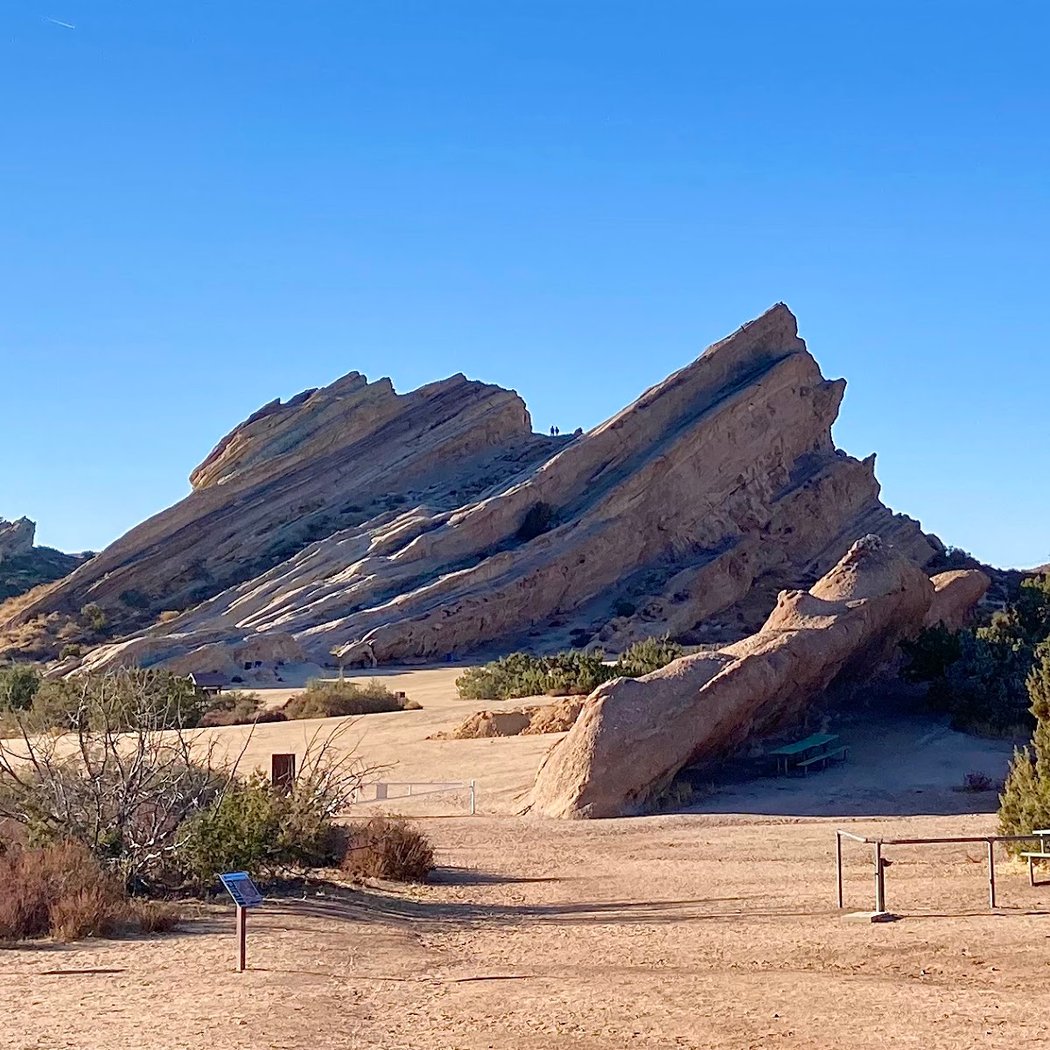 Twilight Hikes at Vasquez Rocks 3