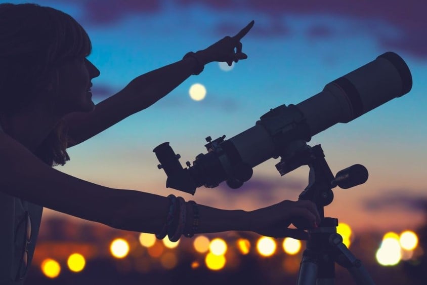 Stargazing with Amateur Astronomers Association