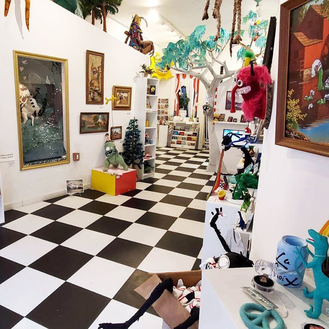 Frenchman Art Market 3