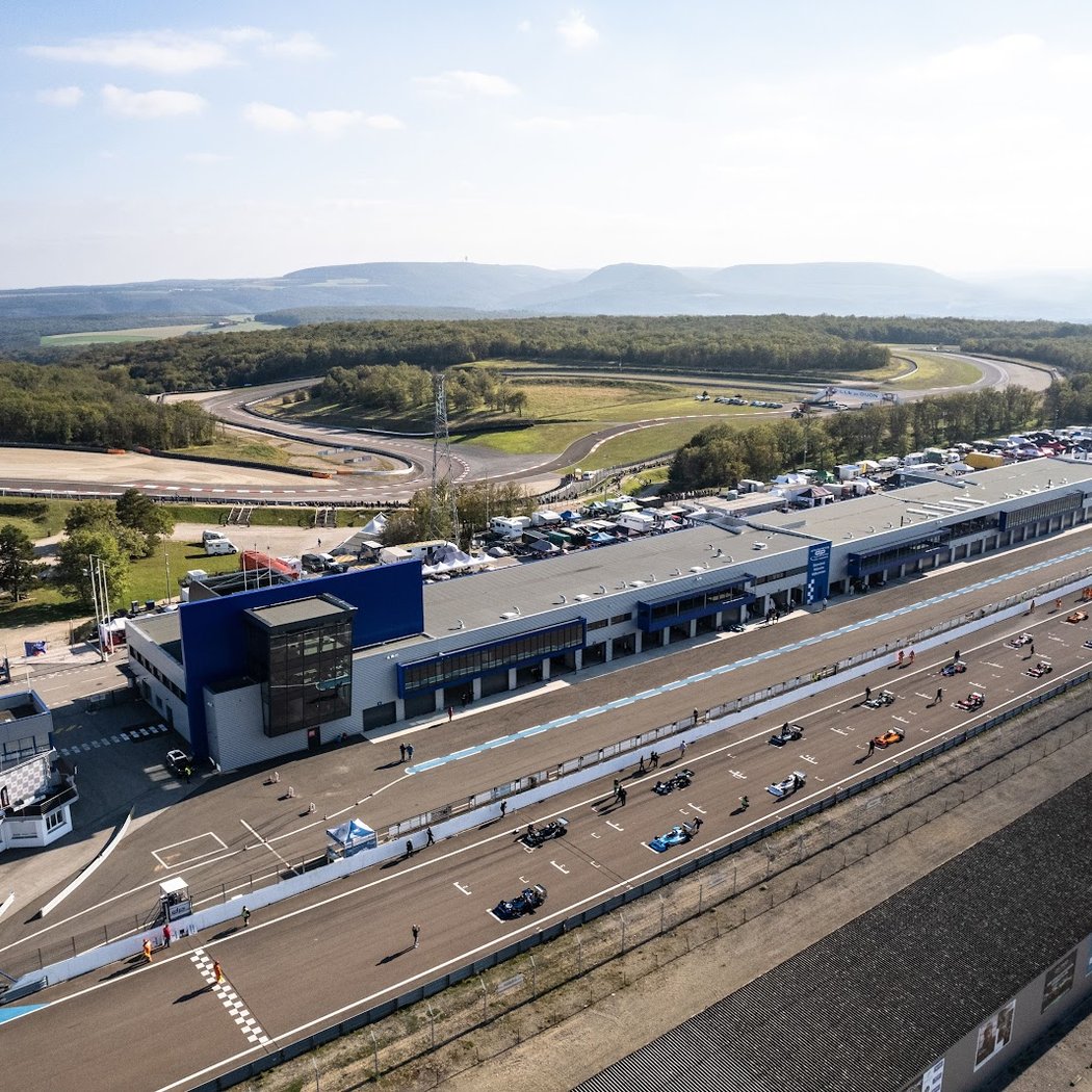 Stage de Pilotage Aston Martin 2