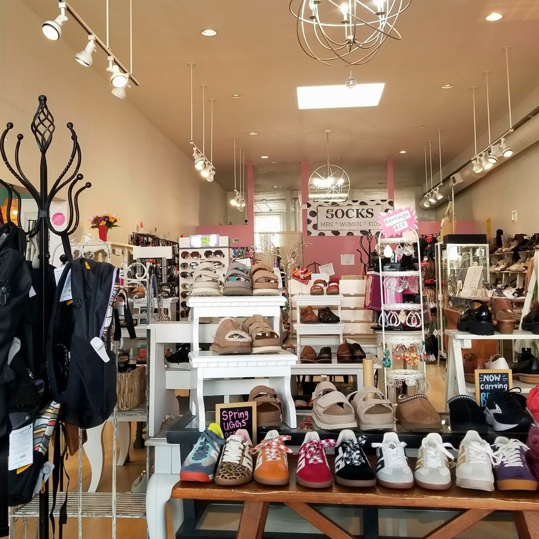 Tootsie's Boutique Inc. 3