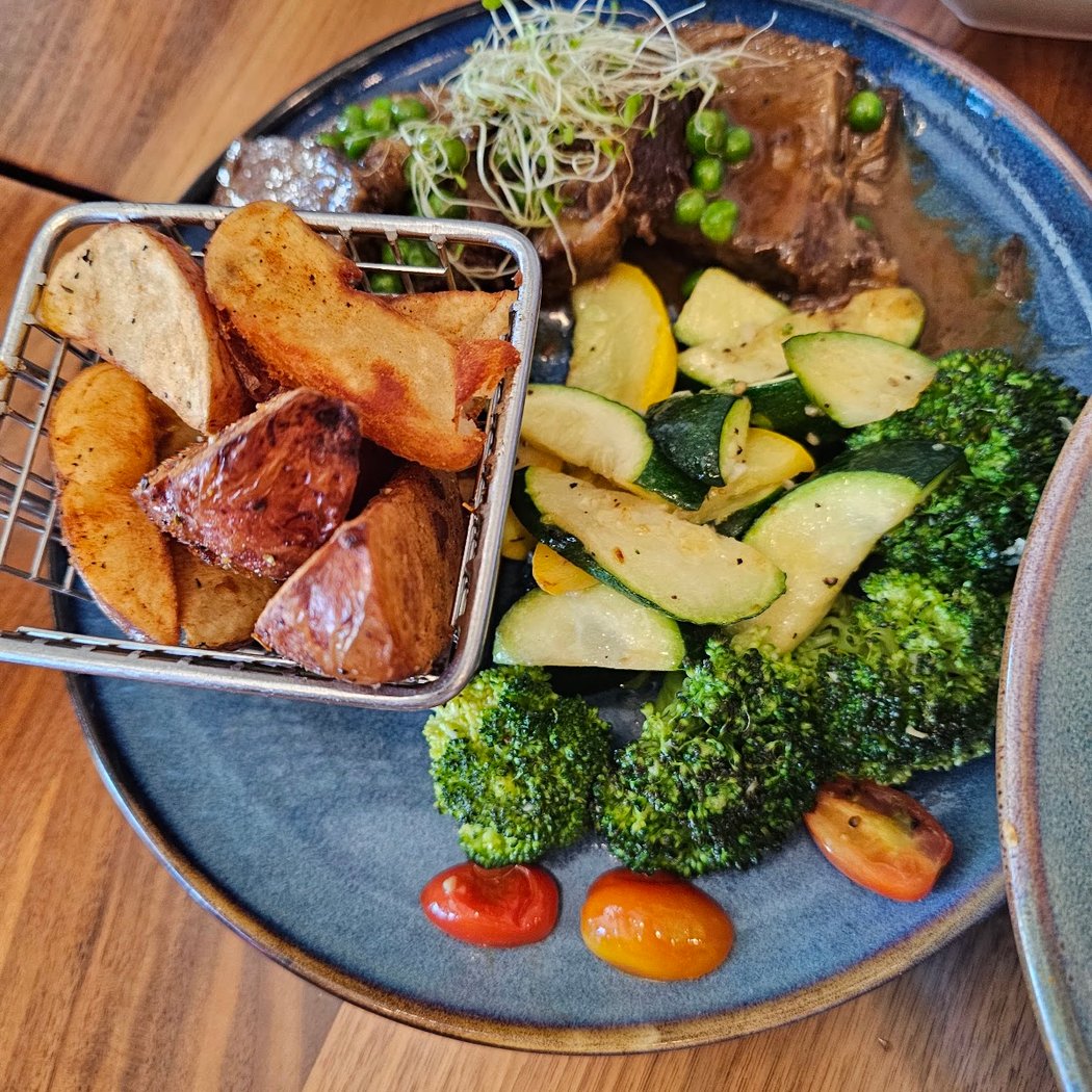 Pulpo Restaurant & Wine Bar 3