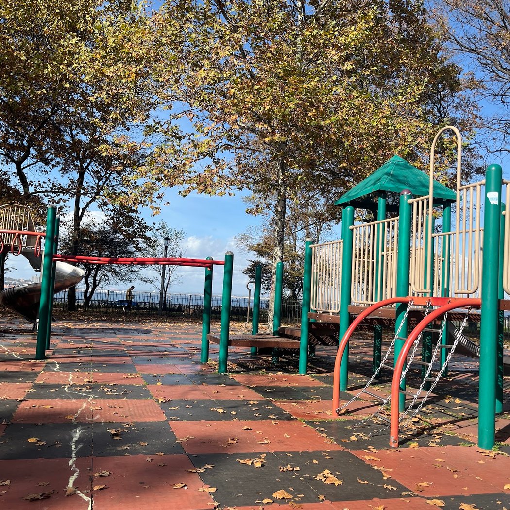 Playground LXXIX 2