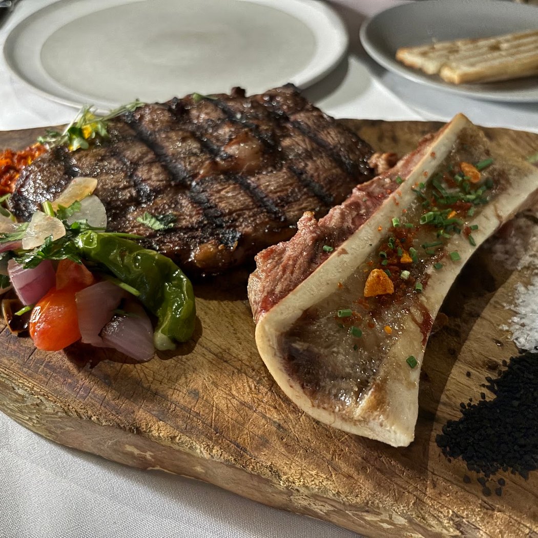 L.B. Steak 3