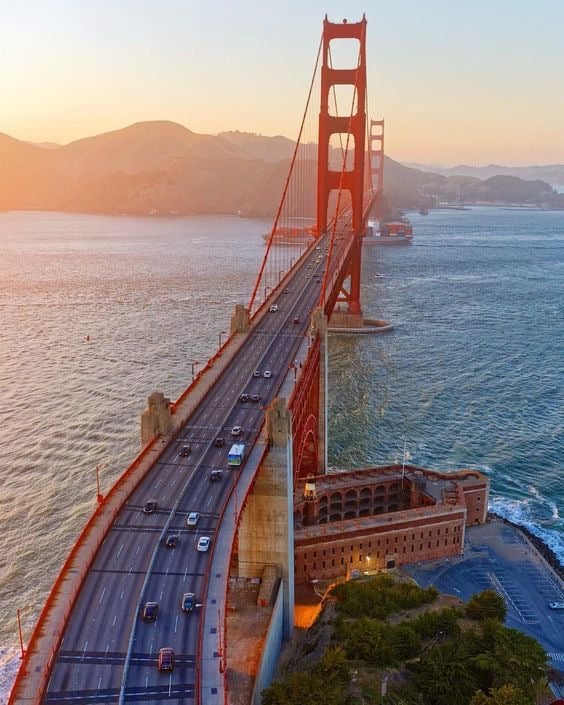 Golden Gate Bridge Tour 1