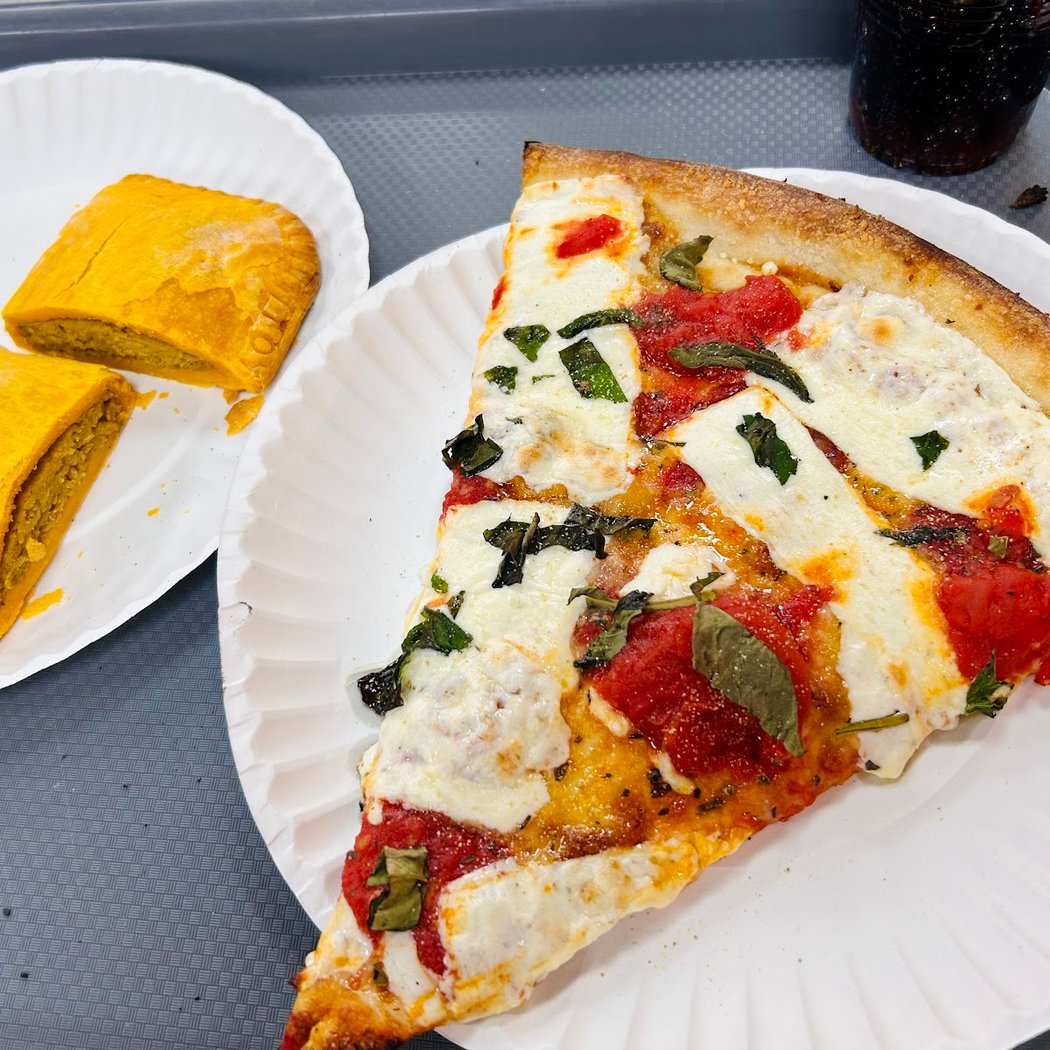 La Mozzarella Pizzeria 1