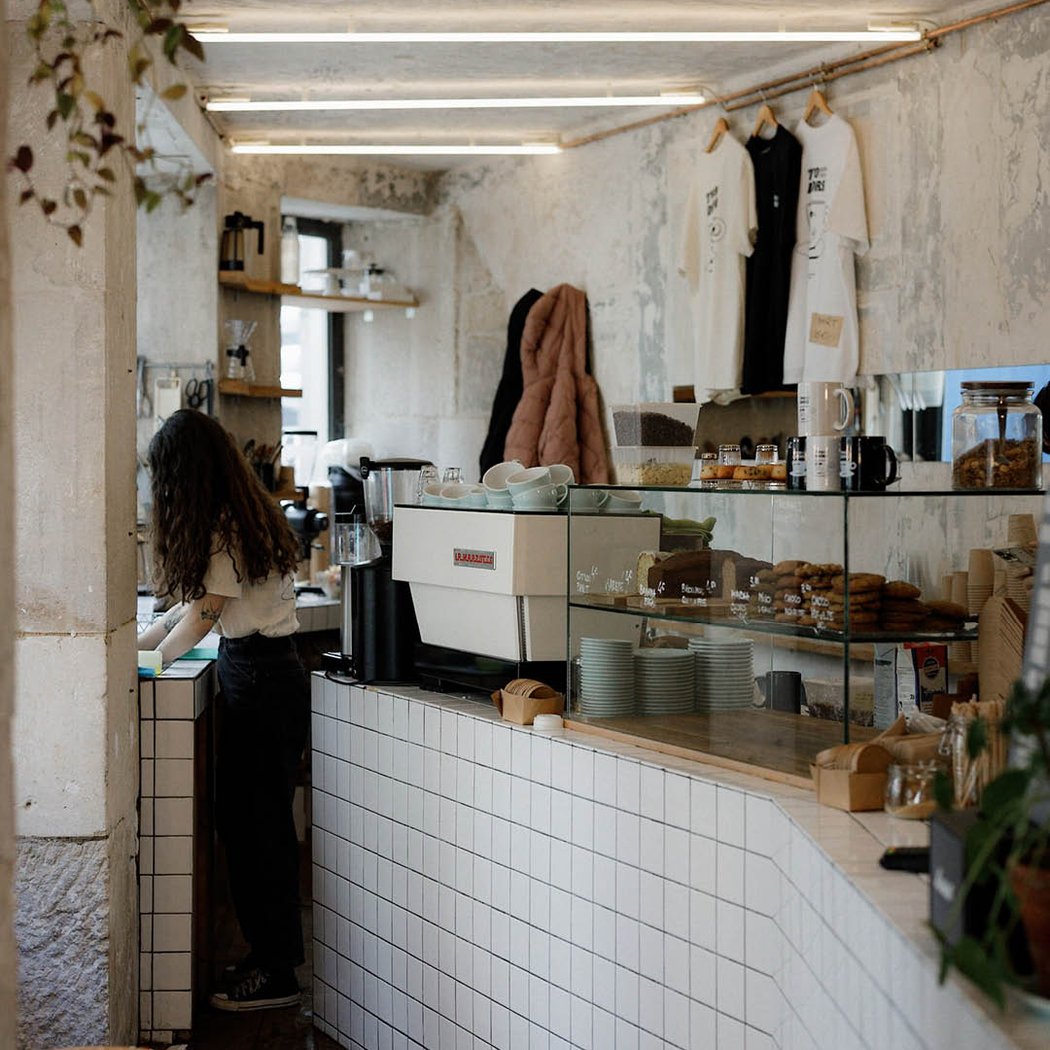 Two Doors Coffee-Shop 4