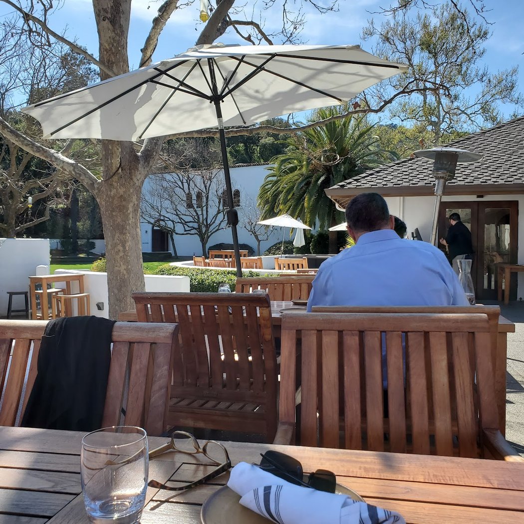 The Vineyard Table and Tasting Lounge 2