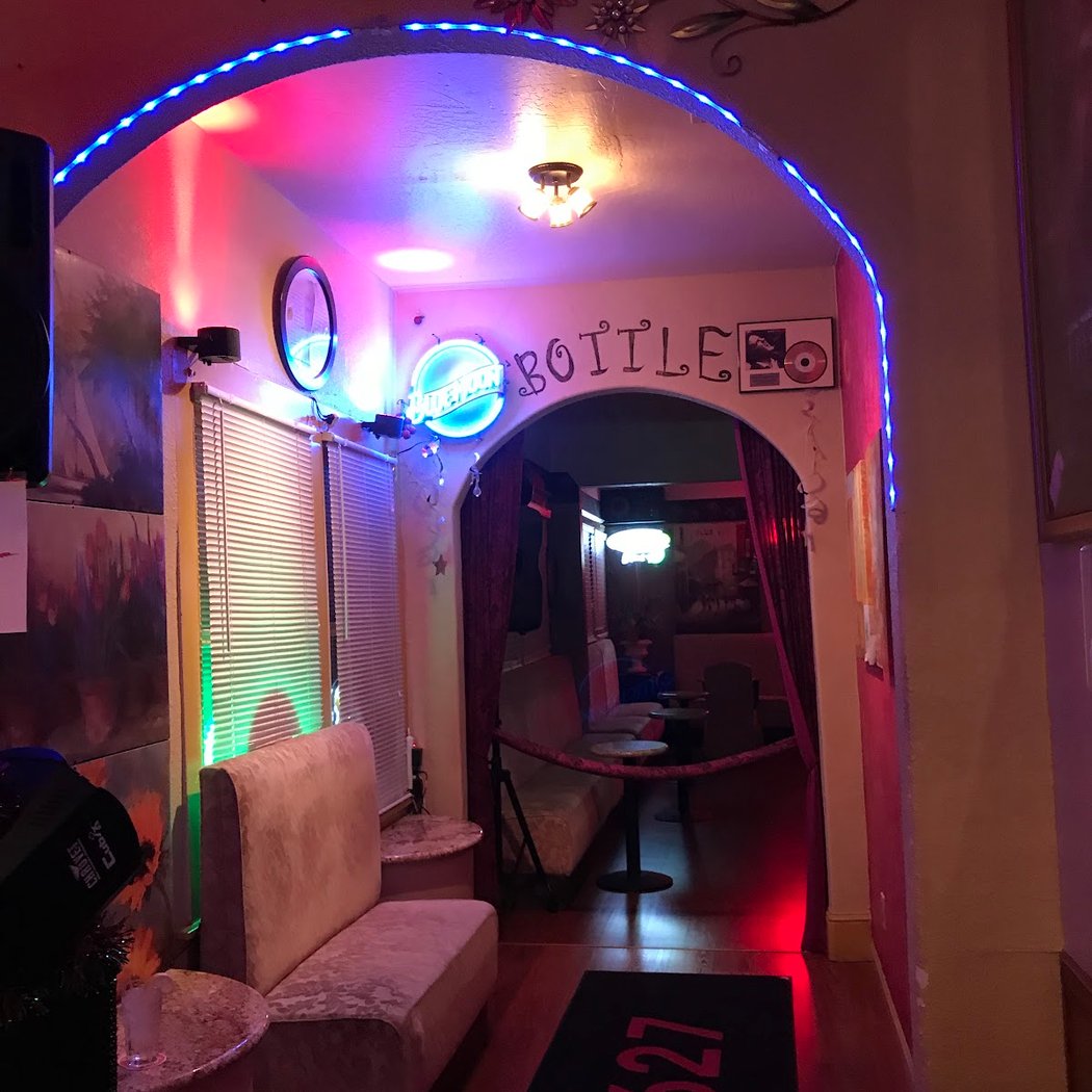 Main Street Bar & Grill 3