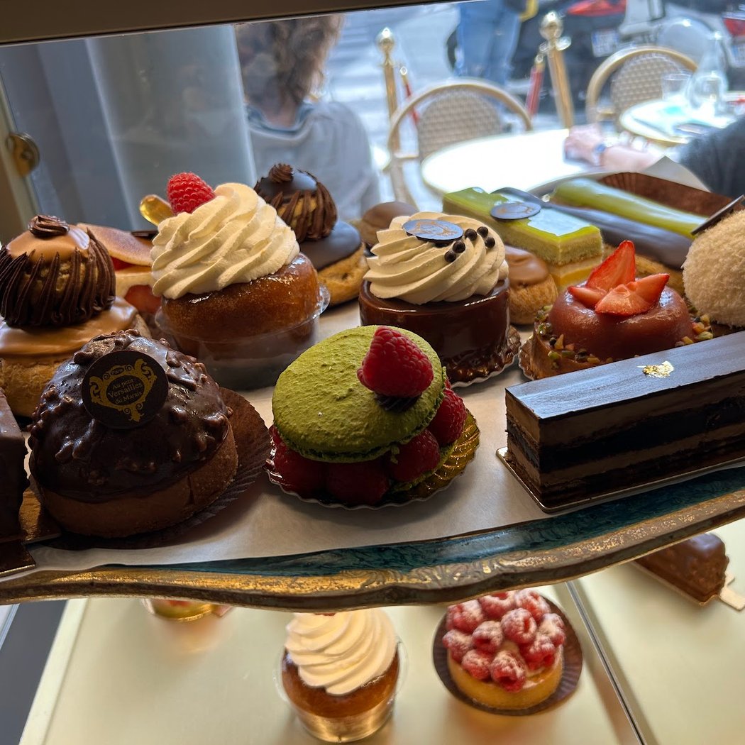 Au Petit Versailles du Marais 1