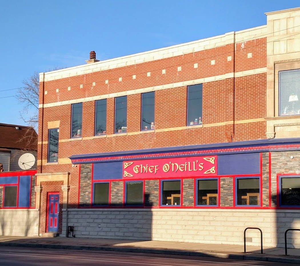 Chief O'Neill's Pub Restaurant Beer Garden 3