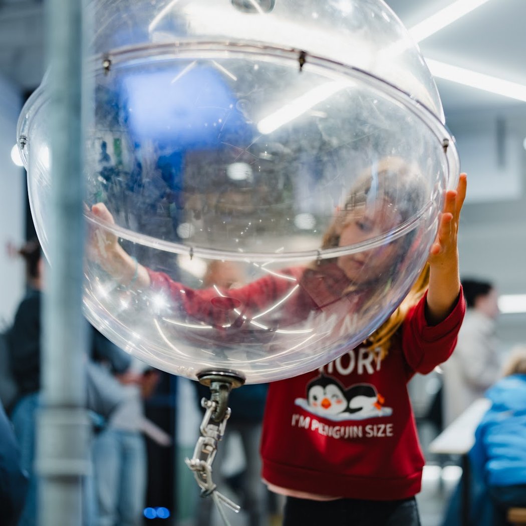 curiocity Pop-up Science Center 2