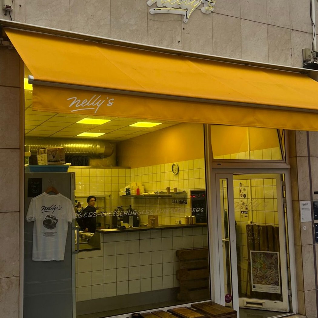 Nelly's Biarritz 2