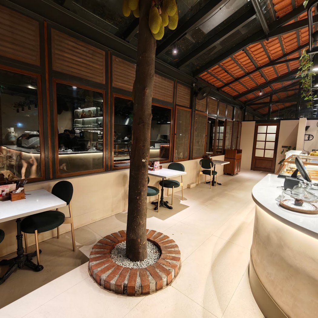 Lavonne Café 2
