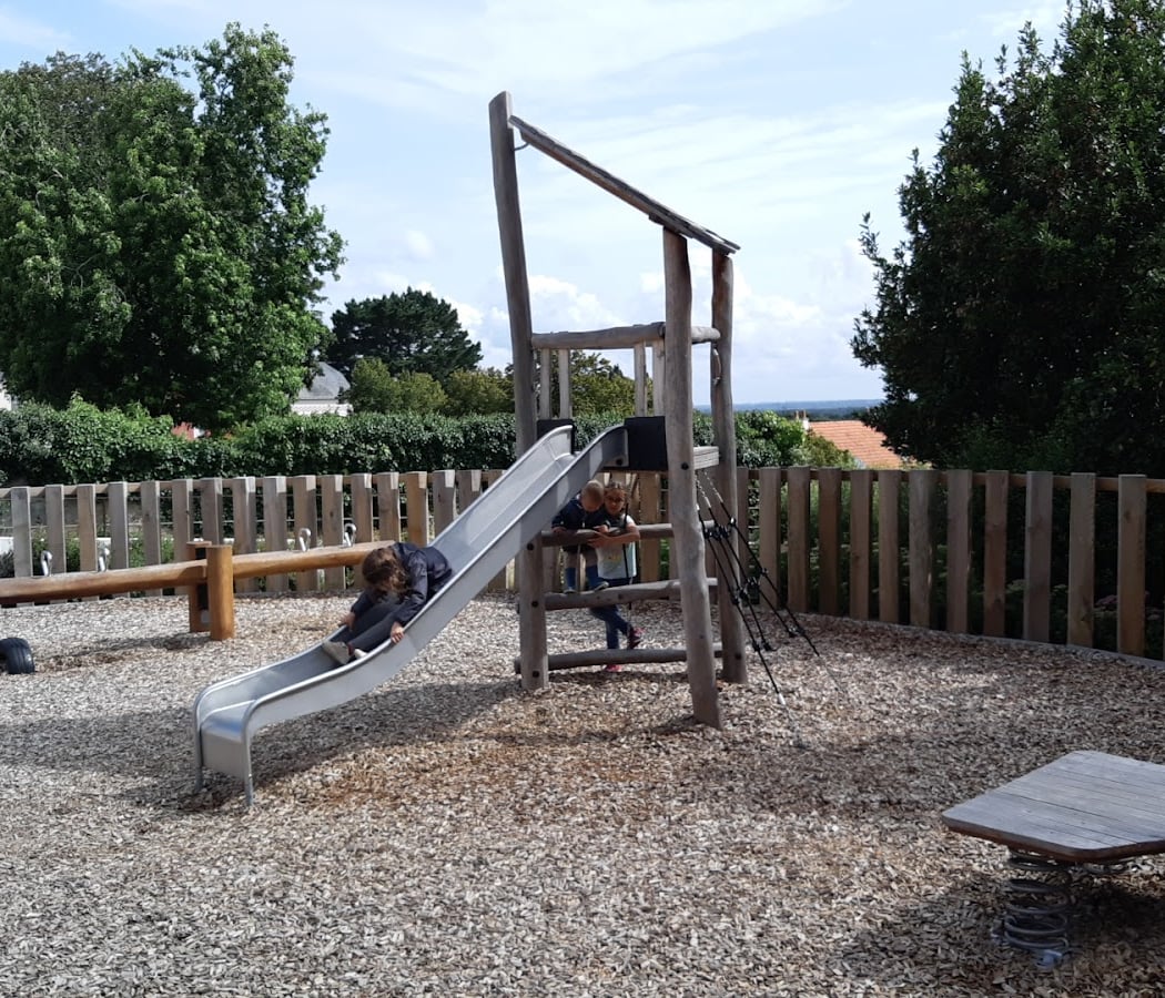 Aire de jeux 1