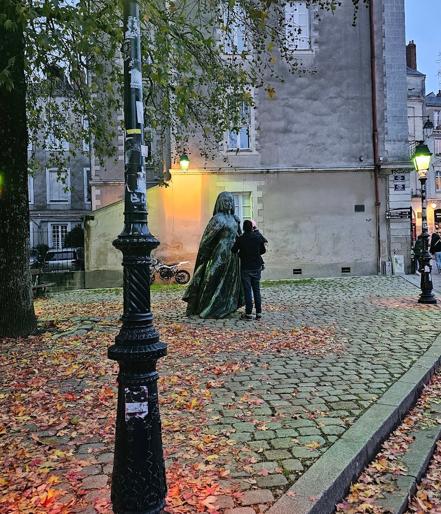 Statue Anne de Bretagne 2