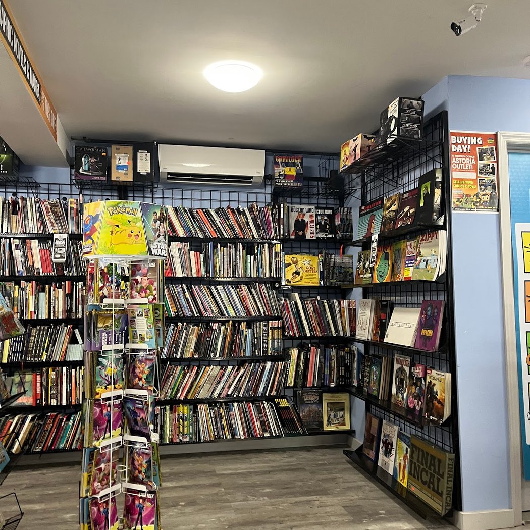 Midtown Comics Astoria Outlet 3