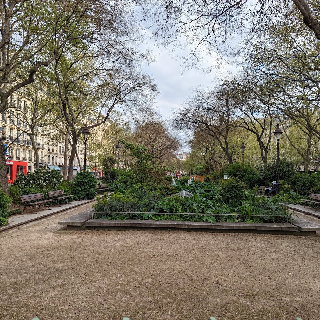 Square May Picqueray 1