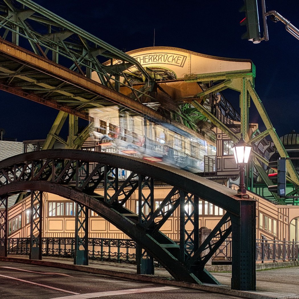 Schwebebahn 1