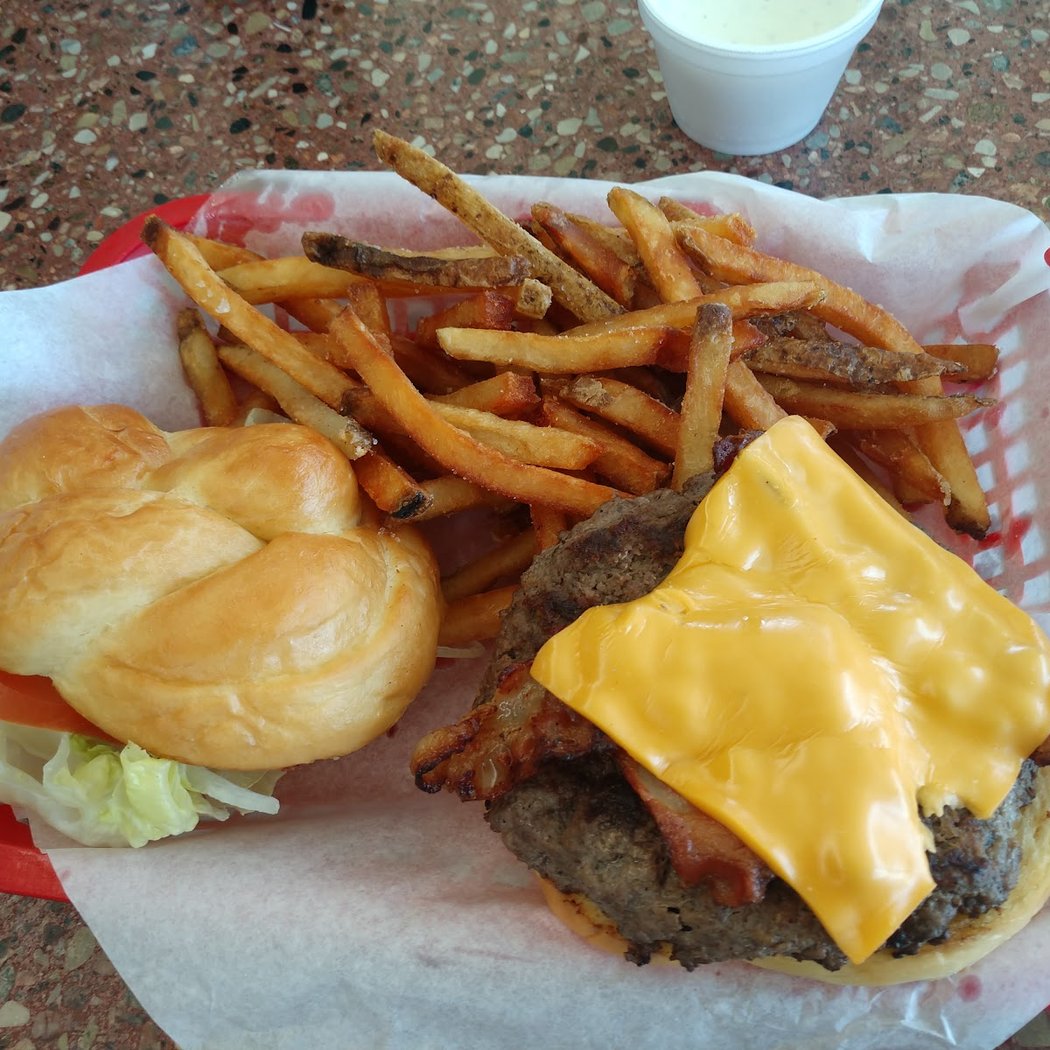 Home Plate Sports Pub 3