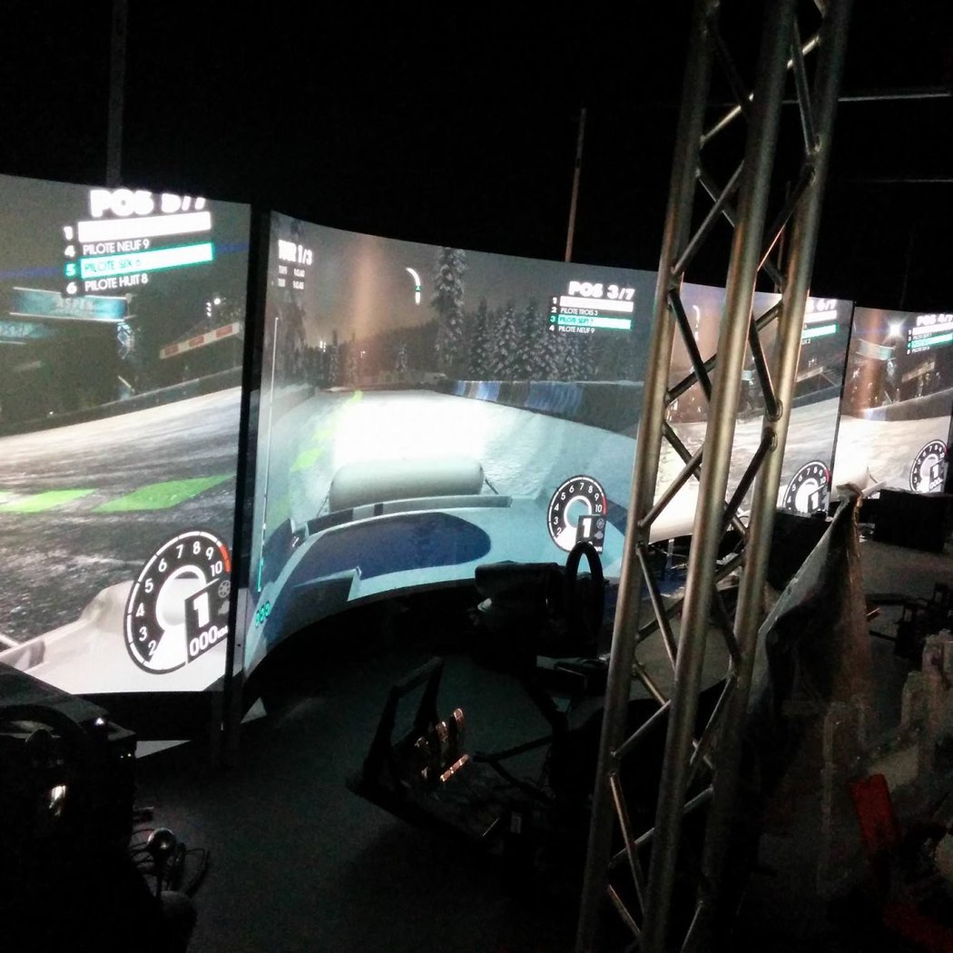 Simfactory - automobile driving simulators - Bar 3