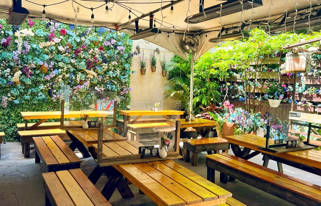 Loreley Beer Garden 1