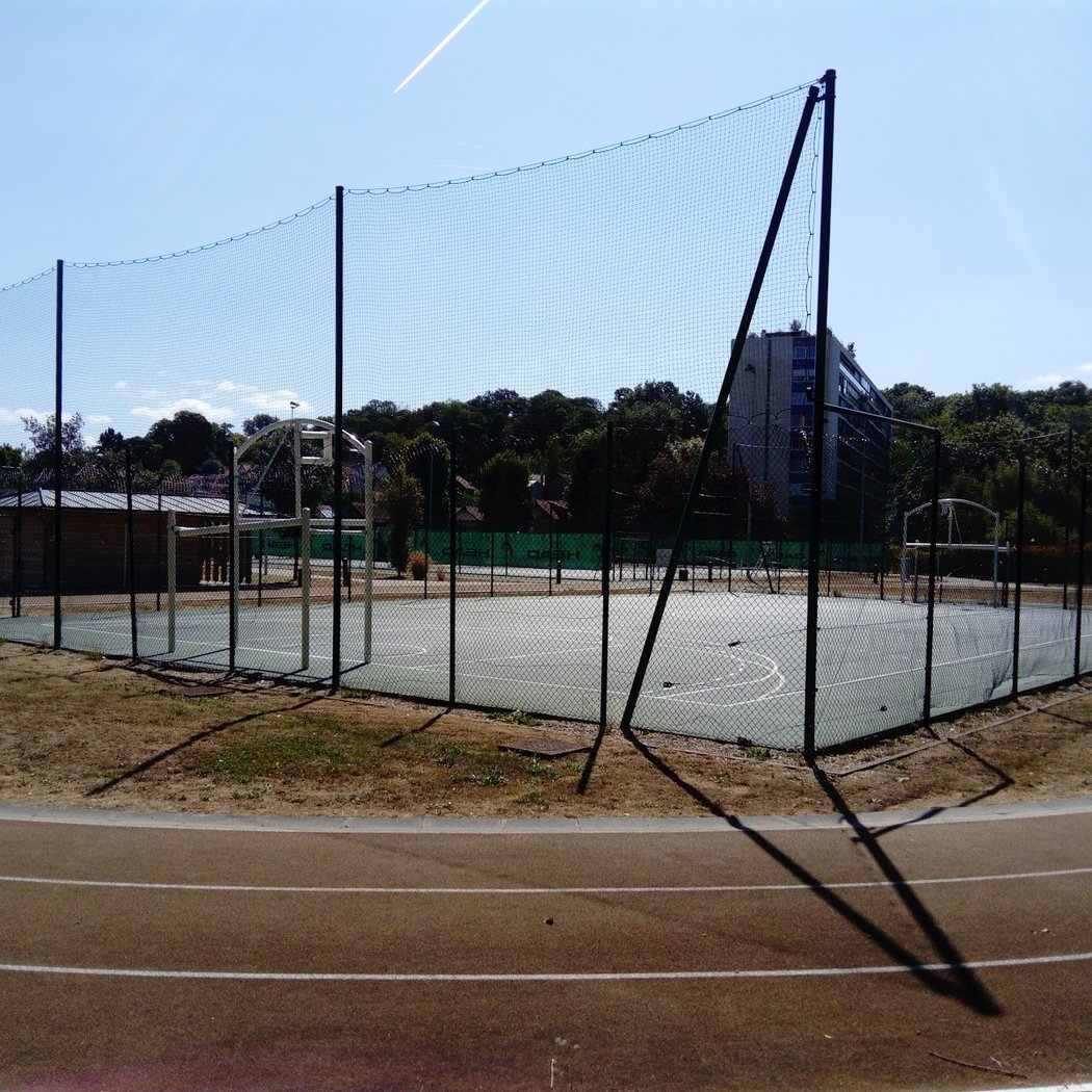 Stade Municipal de Ville-d'Avray 3