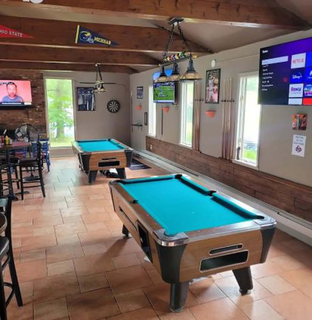 Ginny's Sports Bar & Grill 2