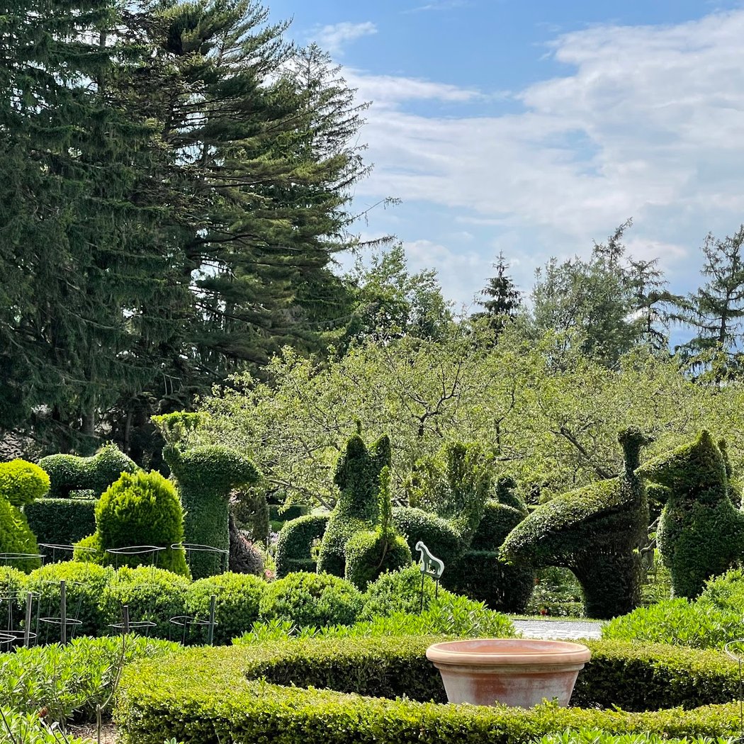 Green Animals Topiary Garden 2