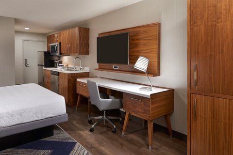 Four Points by Sheraton Vaughan 2