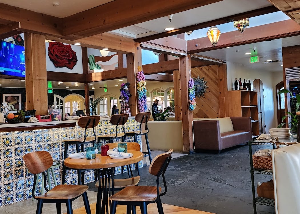Mamita Cocina Mexicana's Weekly Happy Hour 2