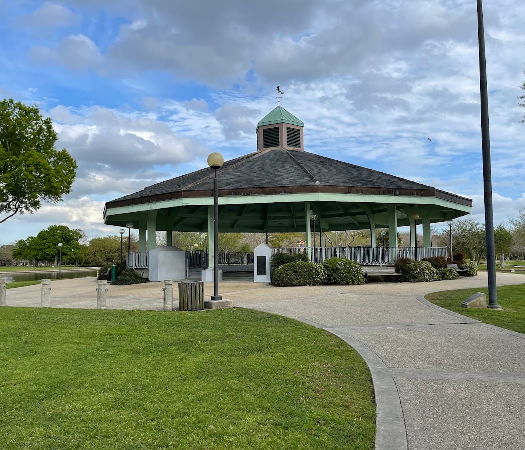 Lafreniere Park 2