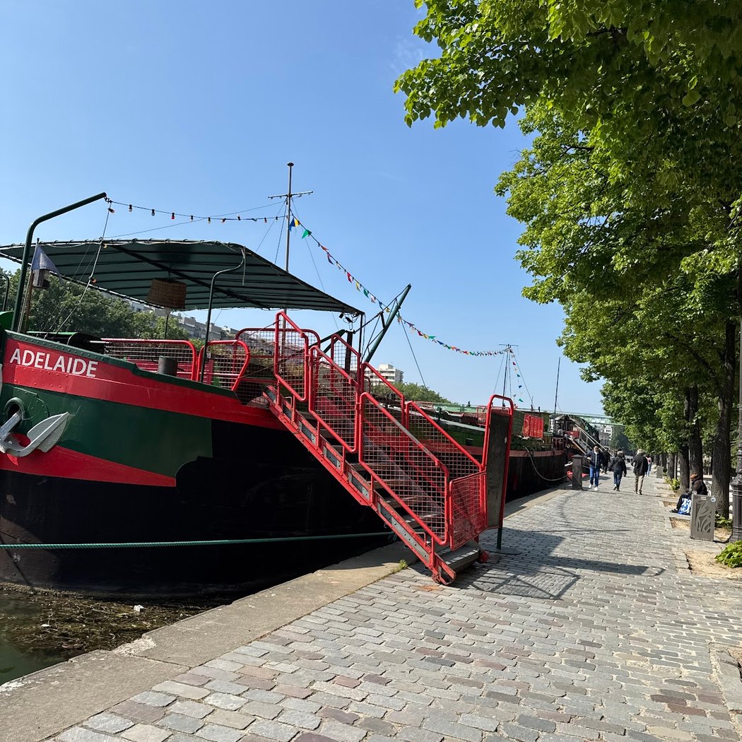 Péniche Adélaïde 3