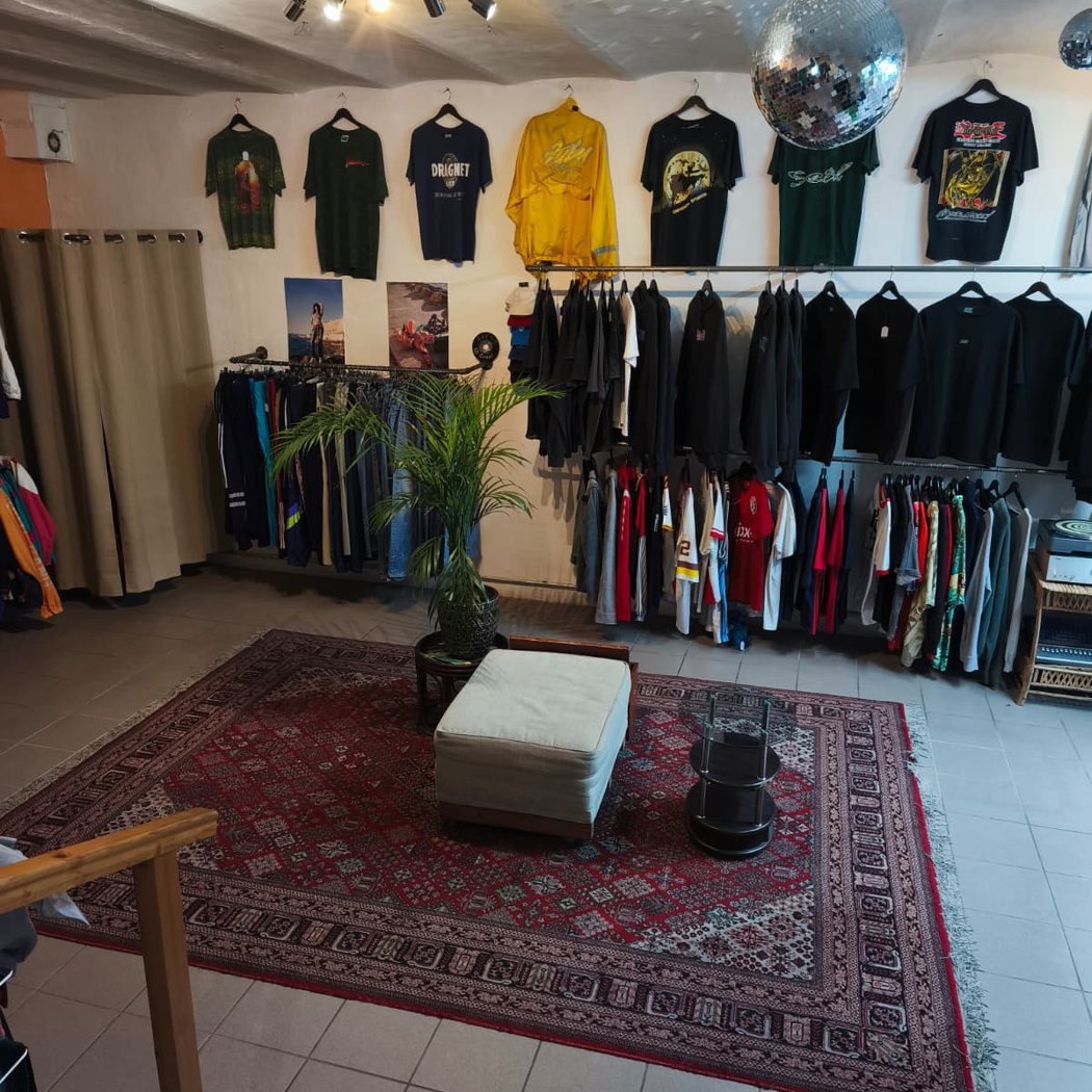 MARSEILLE VINTAGE SHOP - Friperie Vintage | Streetwear | Sneakers 3