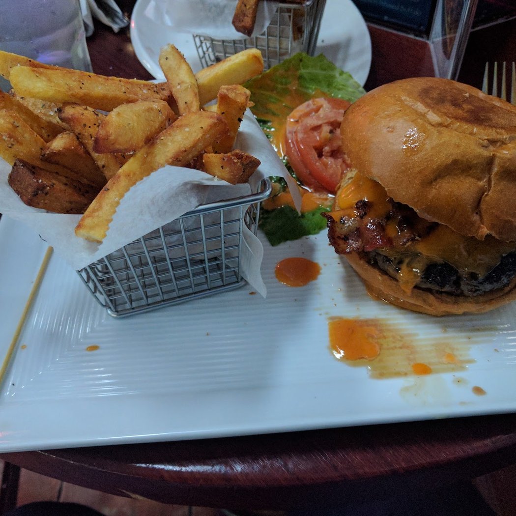 Joe Broadway's Sports Pub 2