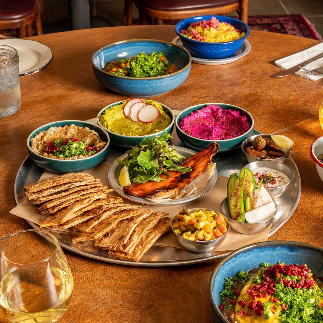 Komaaj Mazze Wine Bar 1