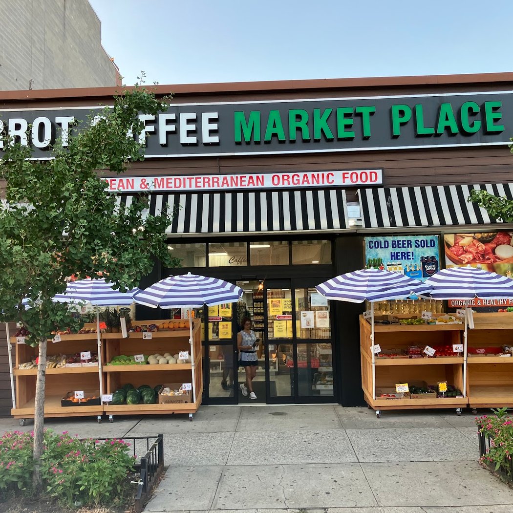 Parrot Coffee Market Place 1 2