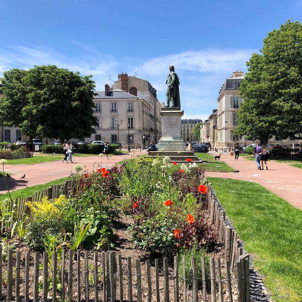 Monument au General Hoche 1