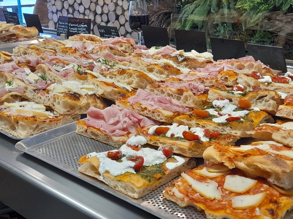 Restaurant et vente à emporter le Savoyard, pizza et focaccias 1