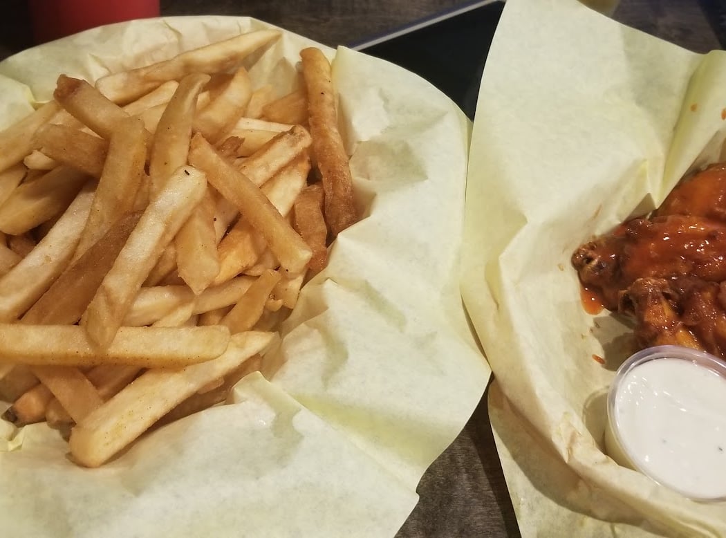 Fog Line Bar and Grill 1